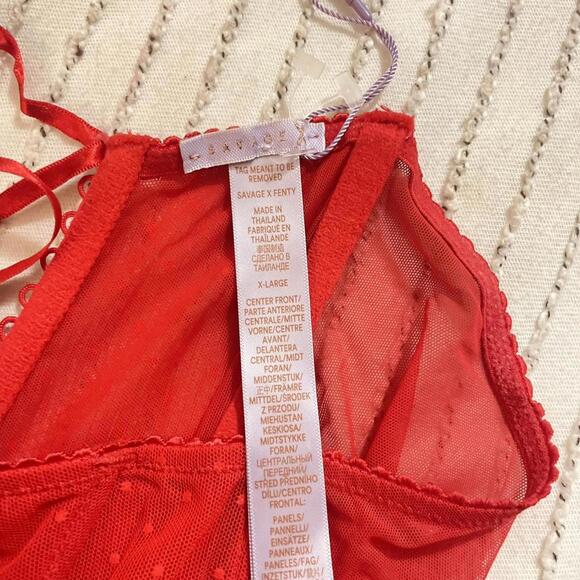 SAVAGE X FENTY Red CANDY HEARTS DOTTED MESH OPEN-BACK SKIRT. Ruffle trim - Picture 6 of 6